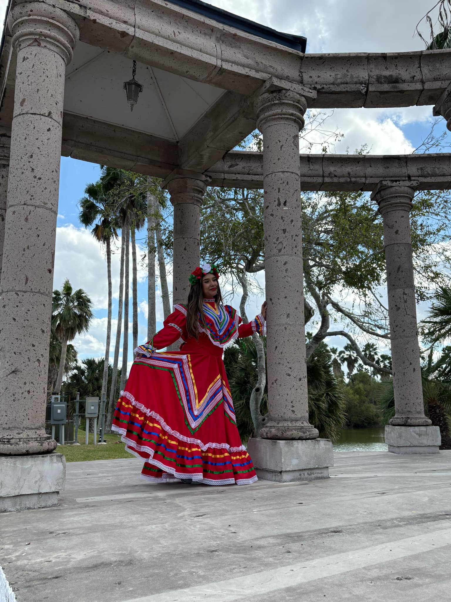 Beautiful Women's Jalisco Dress - Mexican Culture Costume - Handmade Dresses