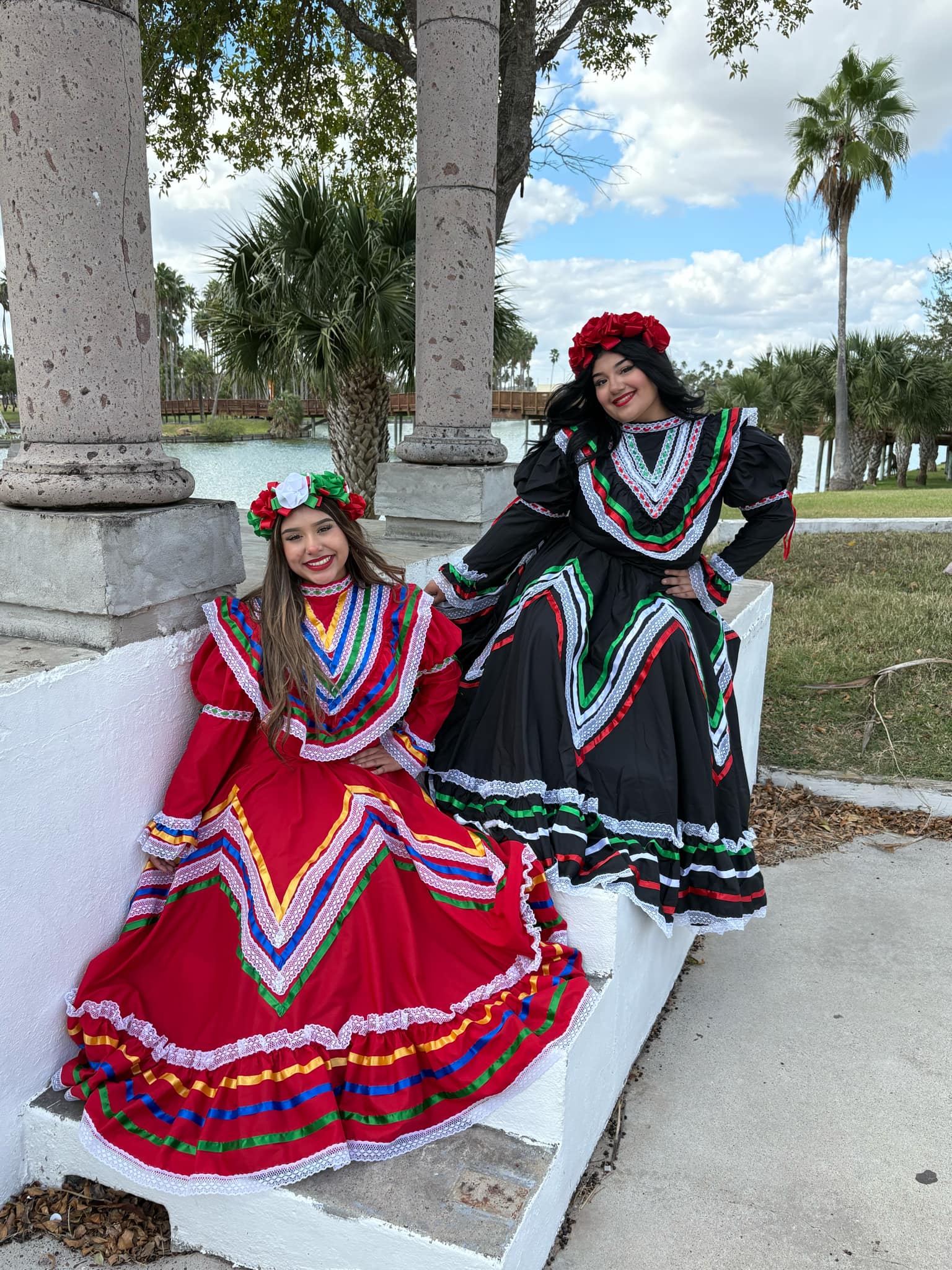 Beautiful Women's Jalisco Dress - Mexican Culture Costume - Handmade Dresses