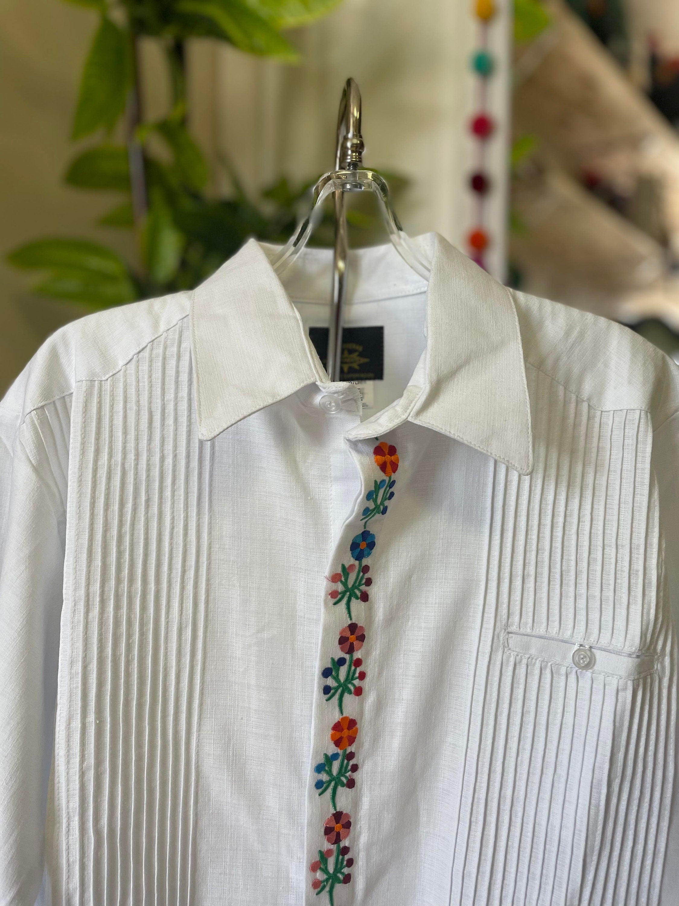 Authentic & Traditional Men’s Guayabera - Made in Yucatán, Mexico - Made by our Mexican Partners