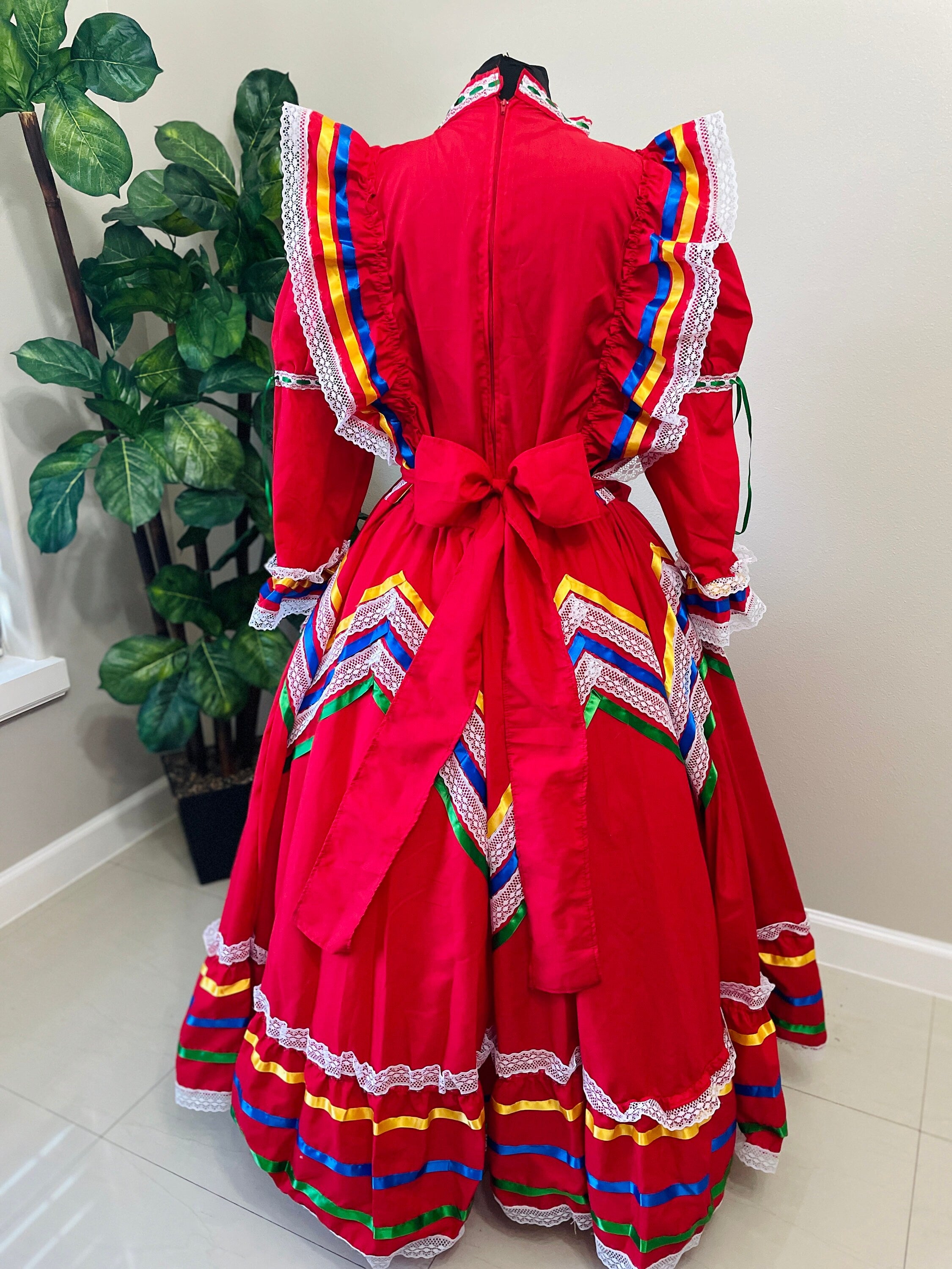 Beautiful Women's Jalisco Dress - Mexican Culture Costume - Handmade Dresses